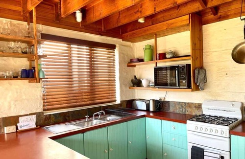 Bawley Point House | Rosemary Cottage - short walk to Gannet Beach