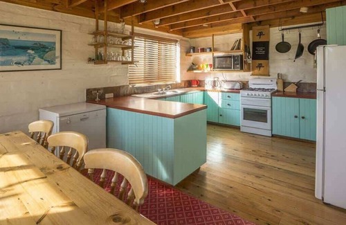 Bawley Point House | Rosemary Cottage - short walk to Gannet Beach