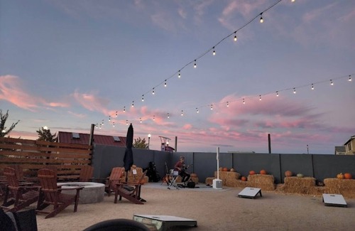 Roseville House | Roseville Resort With Salt Water Pool & Spa! Backyard BBQ, Fire Pit & Ping Pong.