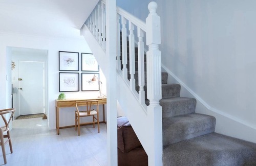 Springwood House | Rosewood Gardens 2bed1bath Springwood HOME