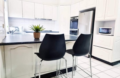Maribyrnong House | Rosie house - Spacious comfortable home