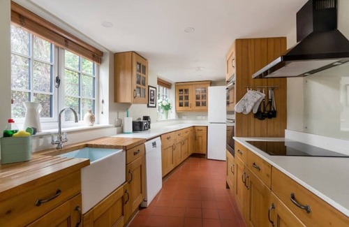 Snitterfield Cottage | Roslyn Cottage