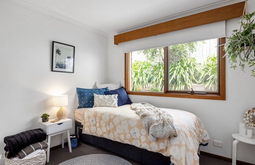 Rye House | Roslyn Retreat just a 5 minute brisk walk to Tyrone Beach