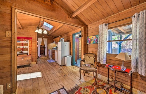 Rosman Apartment | Rosman Vacation Rental with Charcoal Grill!