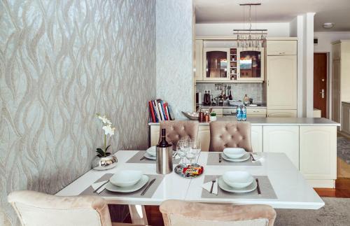 Krisztinavaros Apartment | Rossalini Apartment with FREE Parking