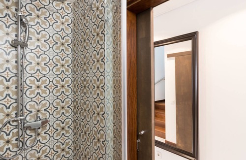 Pena Apartment | Rossio Penthouse Three-Bedroom Apartment w/ River View and Parking - by LU Holidays