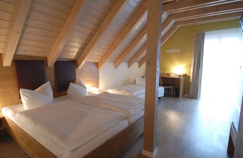 Wiesenbronn Hotel | RotHweinHotel
