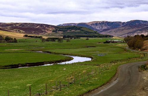 Kirriemuir Cottage | ROTTAL BOTHY, pet friendly, character holiday cottage in Kirriemuir