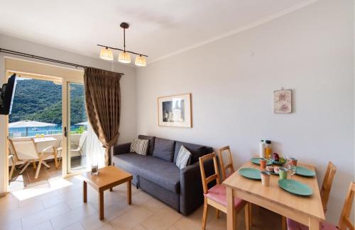 Mikros Gialos Apartment | Rouda Village