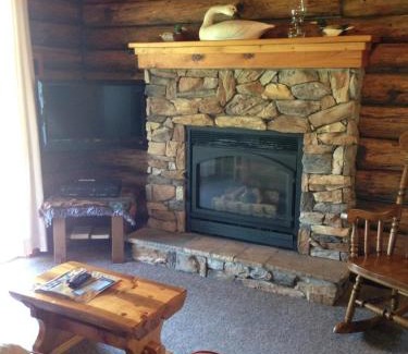 Gaines Hotel | Rough Cut Lodge