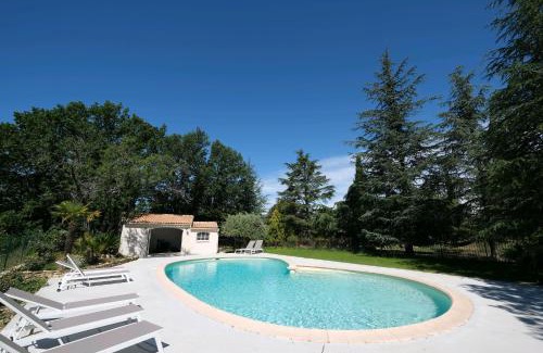 Mormoiron Apartment | Rouleraventoux, Gîte sportif avec piscine, sauna, salle de sport, jardin