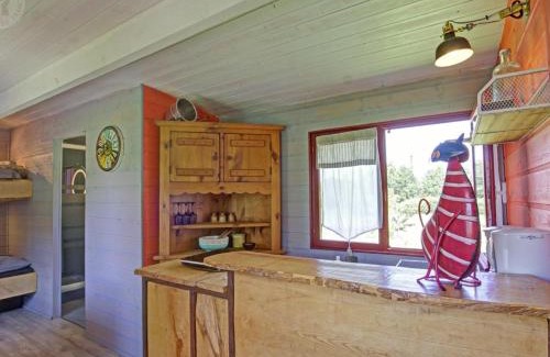 Ambierle House | Roulotte chaleureuse pour 4 pers., paisible, avec étang, animaux, proche de Roanne - FR-1-496-308