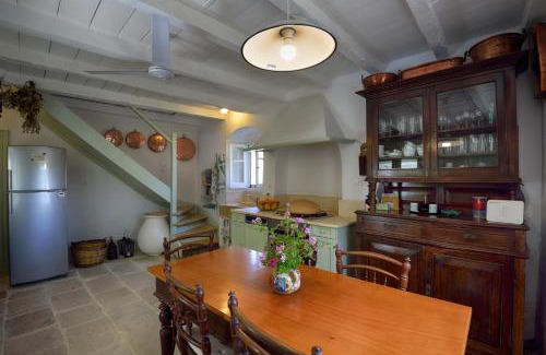 Roumanades House | Roumanades Estate
