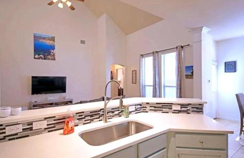 Brushy Creek House | Round Rock Family Retreat 4BR 3BA Close to Shopping and Attractions Sleeps 10
