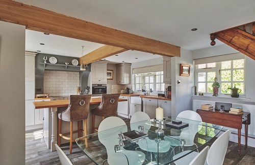Christchurch Apartment | Roupel Estate - Luxury Cottages