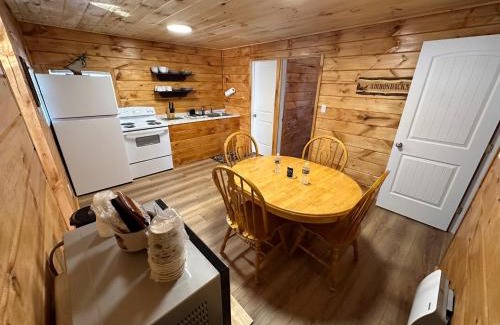 Schroon Lake Hotel | Rowe's Adirondack Cabins of Schroon Lake