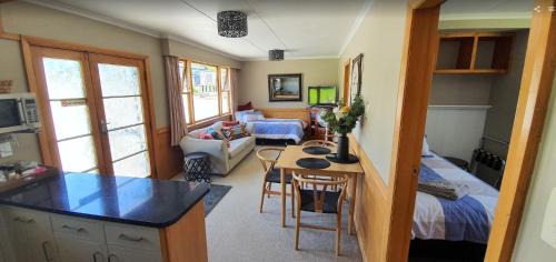 Roxburgh Hotel | Roxburgh Clutha Gold TOP 10 Holiday Park