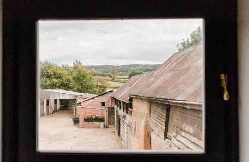 Fenny Bridges House | Roxie House a cosy farm refurbished Coach House.
