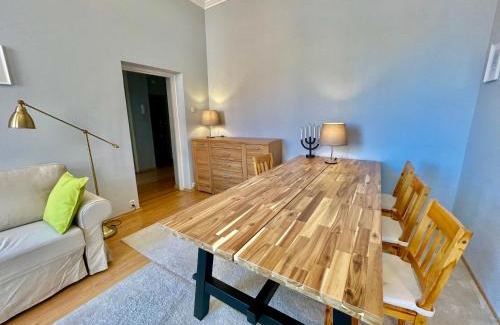 Old Town Apartment | ROYAL 2 Old Town fast WiFi Netflix HBO AppleTV+