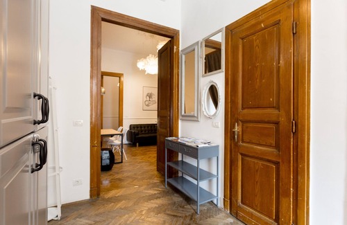 Belso-Ferencvaros Apartment | Royal Apartment your experience of style in Pest
