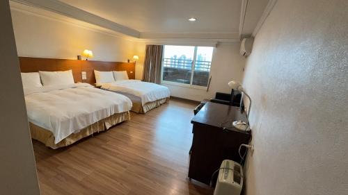 East District Hotel | Royal Business Hotel (Self Check-in)