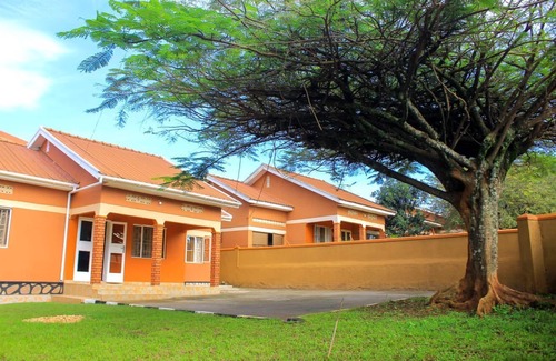 Kampala House | Royal Chimney 3bedroom house