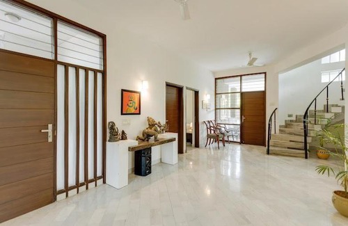 Gurugram House | Royal farm House in Gurgaon