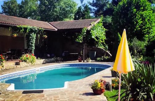 Stitary Apartment | ROYAL GARDEN APARTMENTS *