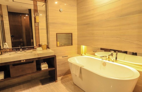 Pudong House | Royal Garden Hotel ShangHai