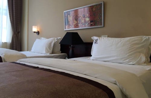 Monrovia Hotel | Royal Grand Hotel