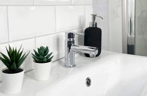 Hillsborough Apartment | Royal Haven