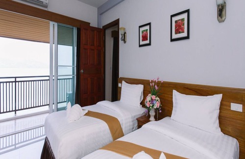 Pak Nam Hotel | Royal Hill Satun Hotel