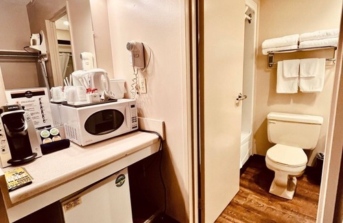 Lloydminster Hotel | Royal Hotel