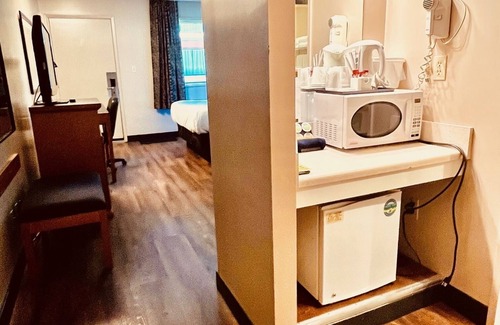 Lloydminster Hotel | Royal Hotel