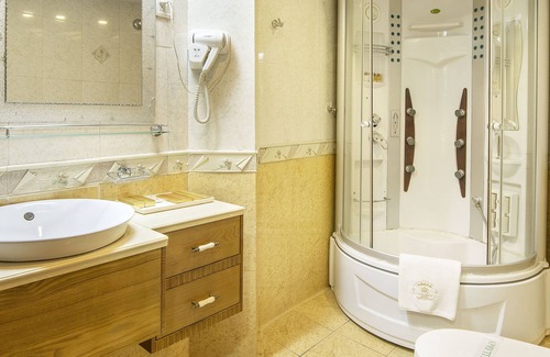 Bayanzurkh Hotel | Royal house hotel