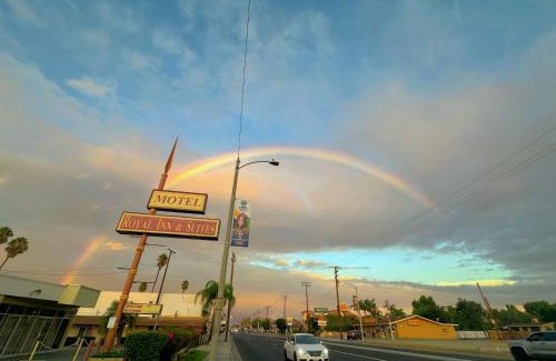 Hemet Hotel | Royal Inn and Suites