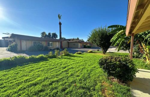 Hemet Hotel | Royal Inn and Suites