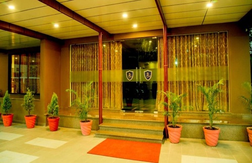 Khandwa Hotel | Royal Inn