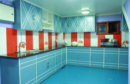 Vazhicherry Ward Boat Rental | Royal Palace Houseboat