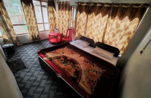 Laripora House | Royal palace