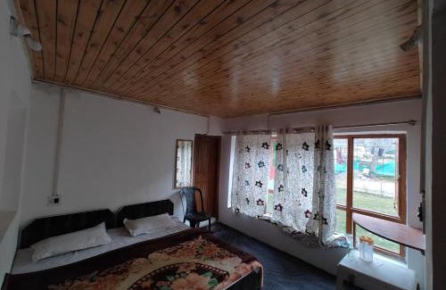 Laripora House | Royal palace