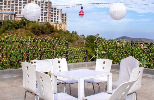Aarey Colony Villa | Royal PAMLS villa with ptv pool Mumbai