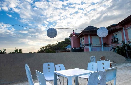 Aarey Colony Villa | Royal PAMLS villa with ptv pool Mumbai