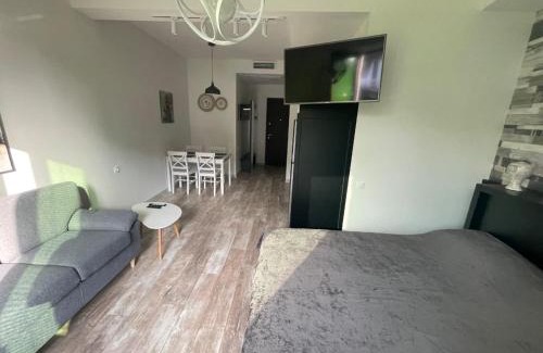 Vera Apartment | Royal Plaza Apartment -10A