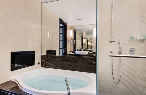 Lausanne Hotel | Royal Savoy Hotel & Spa