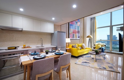 Zhujiang New Town Apartment | Royal Star Apartment Central City Branch