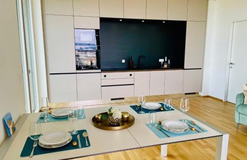 Erdberg Apartment | Royal Swan Skyline, Wien