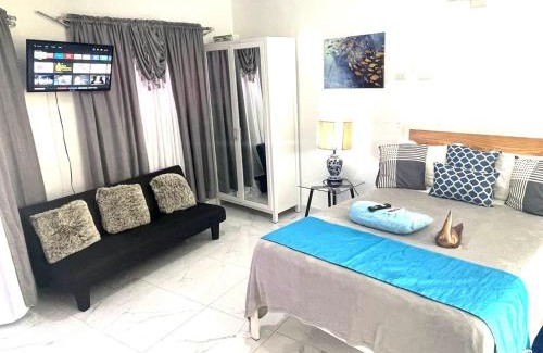 Los Maestros Apartment | Royal Terrace I (Queen)
