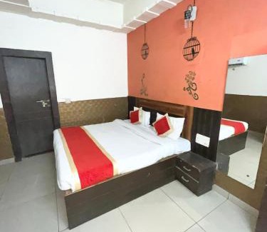 Dhanauli Hotel | Royal Taj view