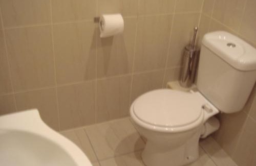 Knightstown Hotel | Royal Valentia Hotel